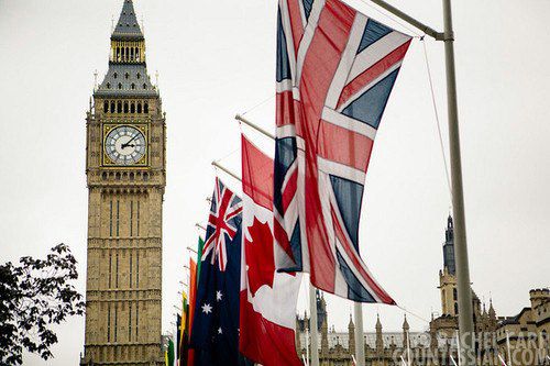 Britanija: 1D & Kanada: JB <333