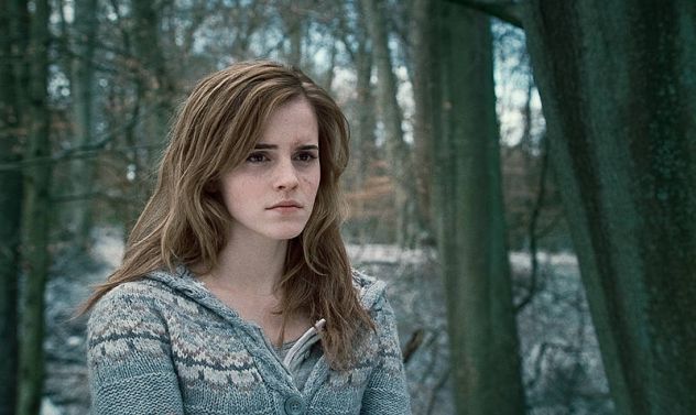 Emma Watson (Hermiona Granger) v filmu Harry Potter in svetinje smrti.