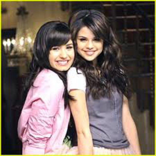 Demi Lovato and Selena Gomez <3<3<3<3<3