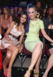 Katy  & Selena.. < 3