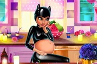 Catwoman je noseča